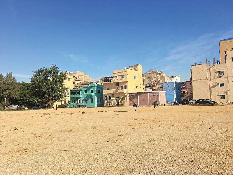 Does Beirut suffer from a lack of lots to build ? One-third of plots of land are empty and suitable for development.