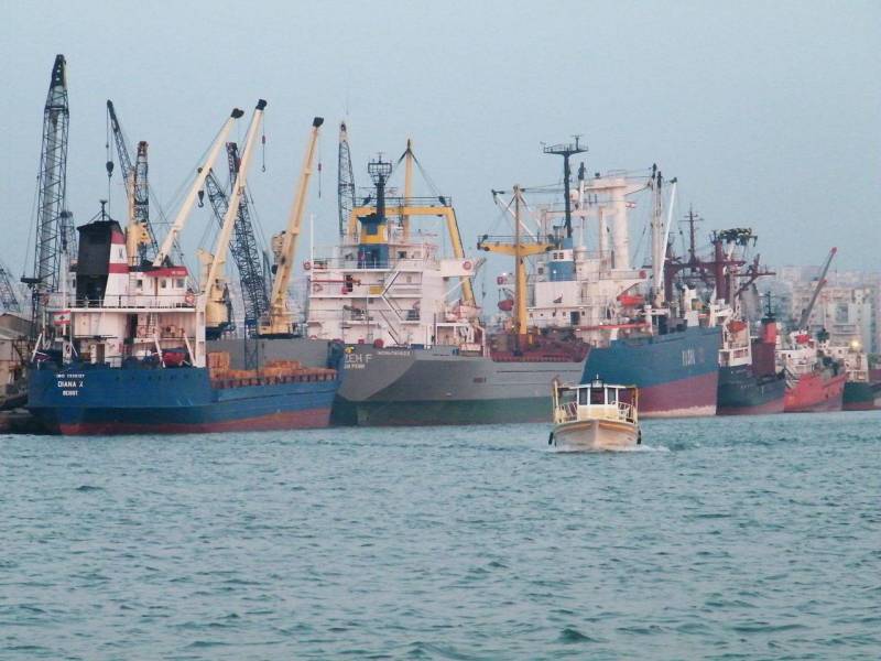 Le port de Tripoli peut accueillir tous les types de navires