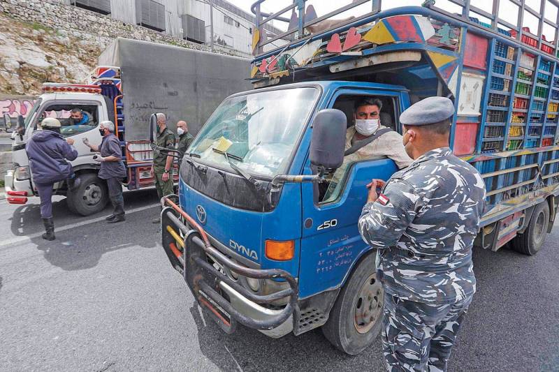 The Lebanese army and the internal security forces ensure compliance with confinement rules in Lebanon.